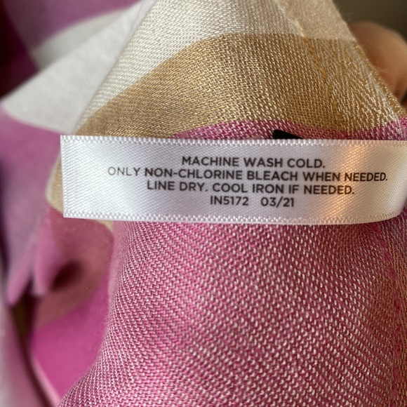 Talbots 100% Rayon Oblong Scarf/Wrap - Picture 9 of 9